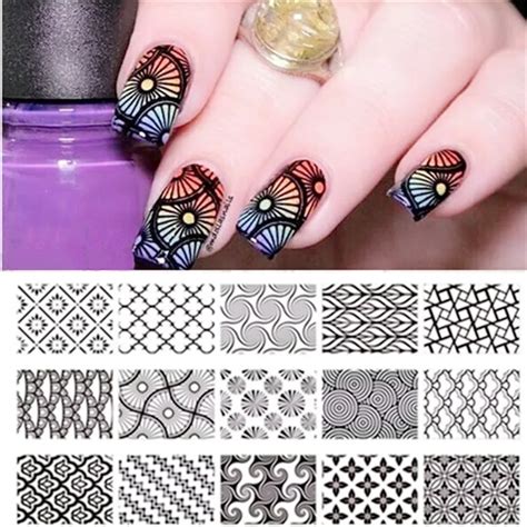 Nail art stencil with animals