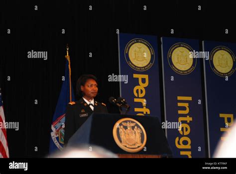 National Guard Members Pledging Allegiance Image 5