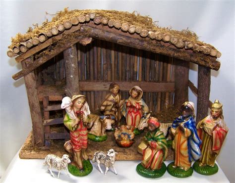 Vintage-inspired 3D nativity scene with a distressed finish