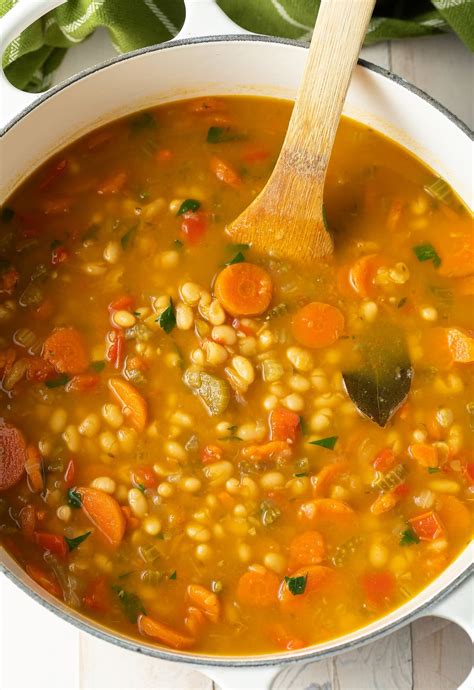 Vegan version of navy bean soup