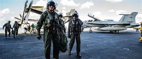 US Navy Fighter Pilot Reserve Pilot