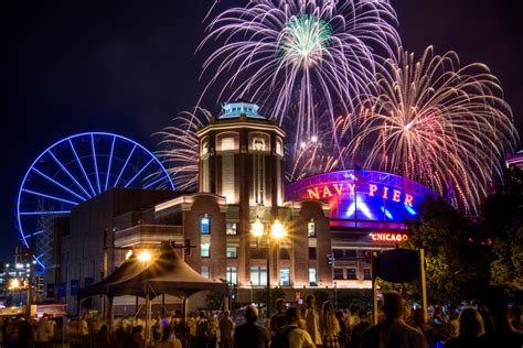 Lakefront fireworks at Navy Pier