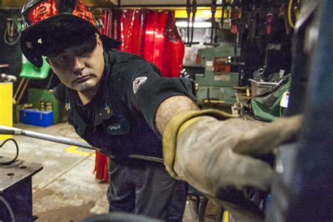 Navy Welder Teaching Class