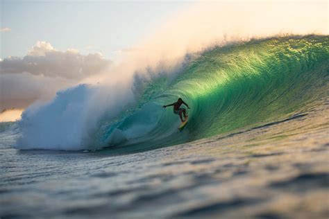 Oahu surfing