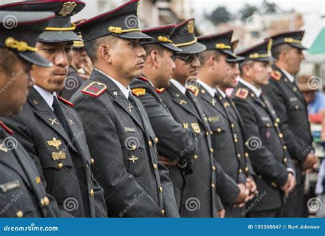 Oficiales militares