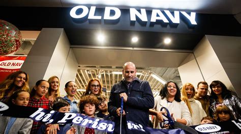 Old Navy career advancement and growth opportunities