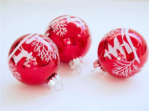 Ornaments and baubles on an outdoor Christmas tree