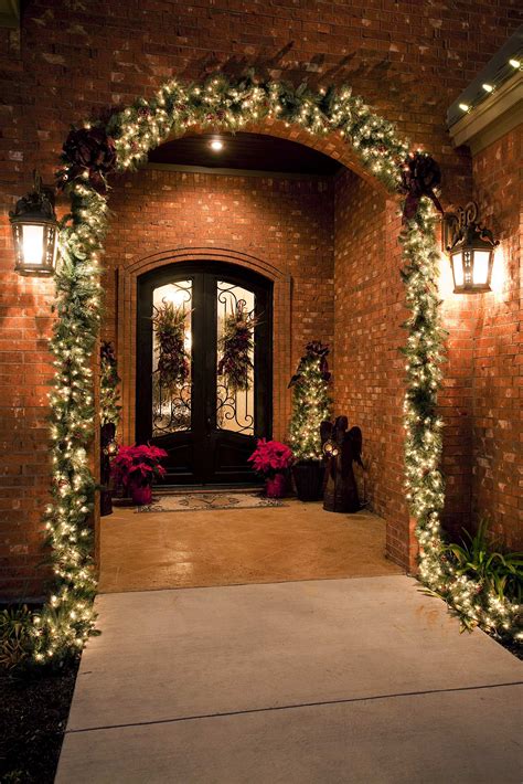 Outdoor Christmas Porch Lighting Ideas