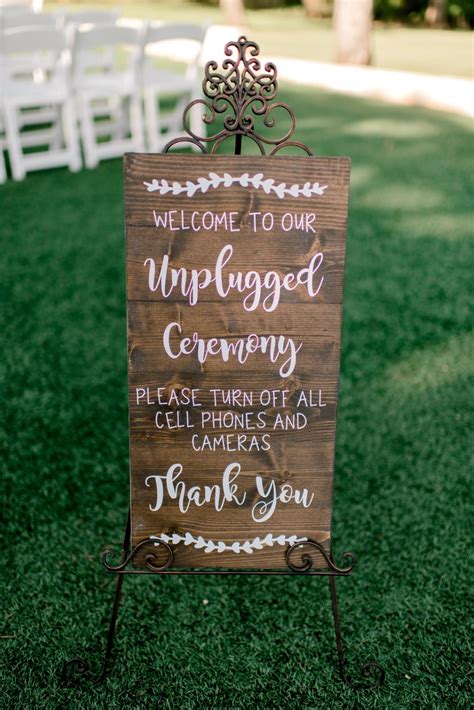 Outdoor Wedding Welcome Sign Example