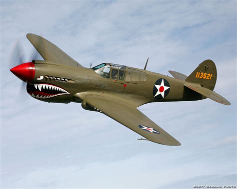 P-40 Warhawk Fighter Jet WW2