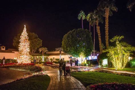 Palm Springs holiday lights