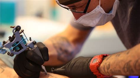 Palm Springs tattoo artists at work