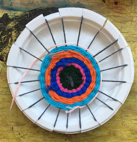 Paper Plate Weaving Template 1