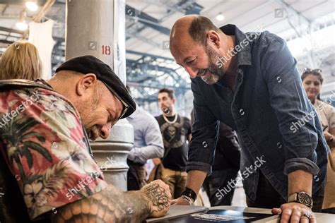 Description of Paris tattoo convention