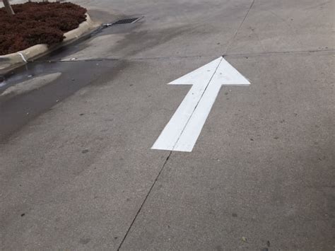 Effective implementation of parking lot arrows