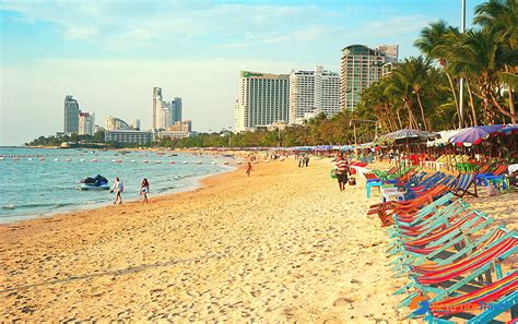 Pattaya Beach Activities