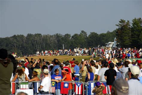 Pensacola Air Show crowd