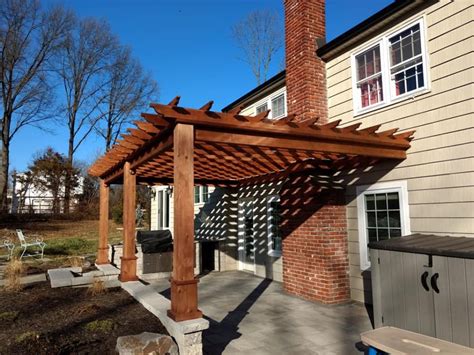 Pergola Rafter Designs for Rustic Homes