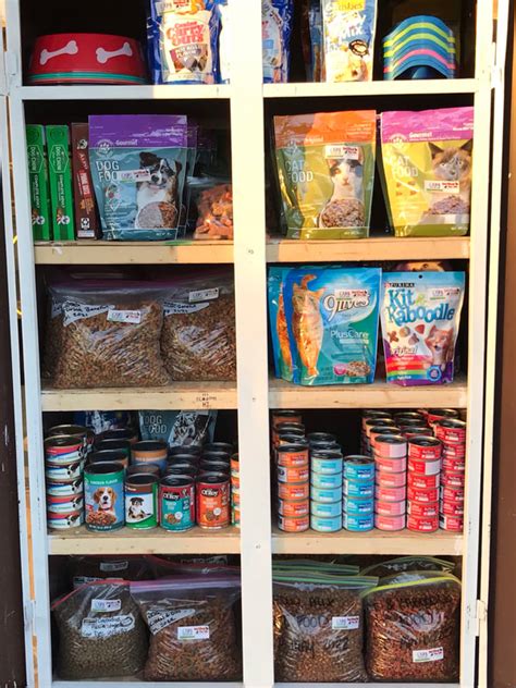 Pet food pantry