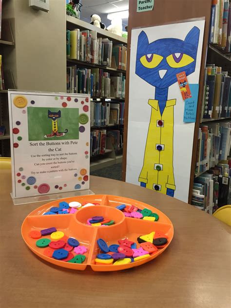 Pete the Cat shape sorting activity