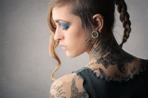 Risks and Complications of Piercing and Tattoo