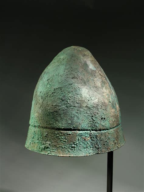 Pilos Helmet