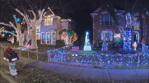 Deerfield Neighborhood Christmas lights display