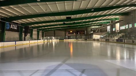 Plano Ice Skating