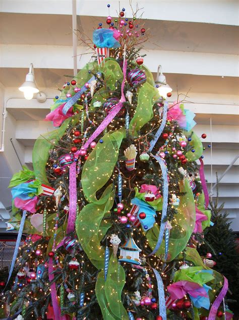 Playful Carnival Christmas Tree Theme