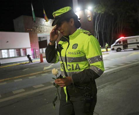 Policía de transporte en patrulla