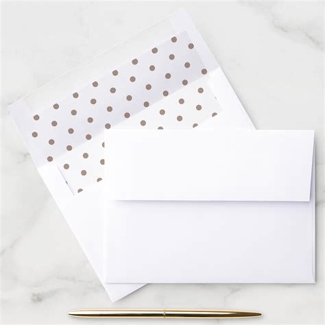 Polkadot envelope liner