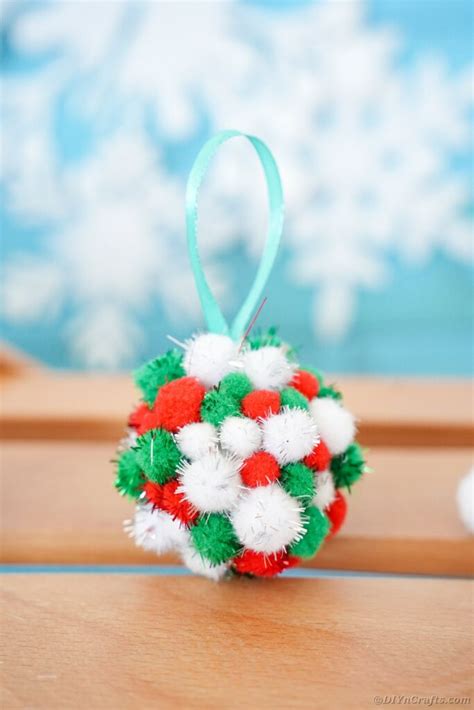 Pom-Pom Ornaments