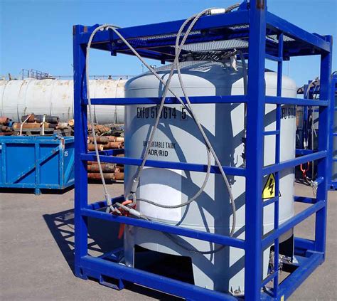 Portable chemical tanks