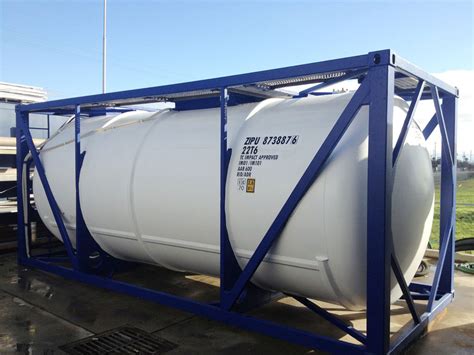 Portable industrial tanks