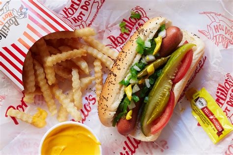 Portillo's hot dog toppings