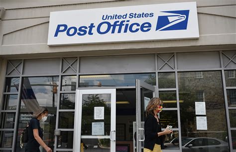 A person searching for a post exchange on the USPS website