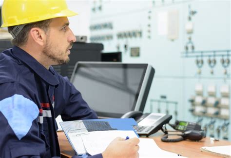 Power Plant Operator Helmet