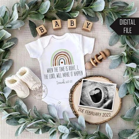 Pregnancy announcement gifts