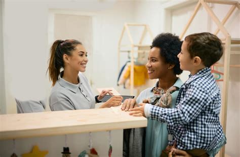 preschool parents volunteering in the classroom