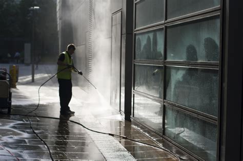 Pressure washing commercial cleaning