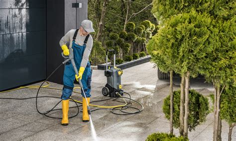 Pressure washing safety image