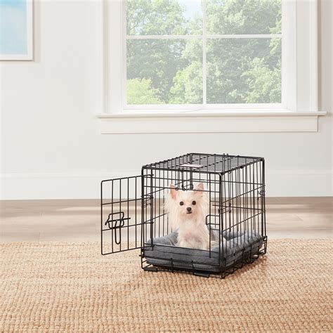 Puppy crate and bedding