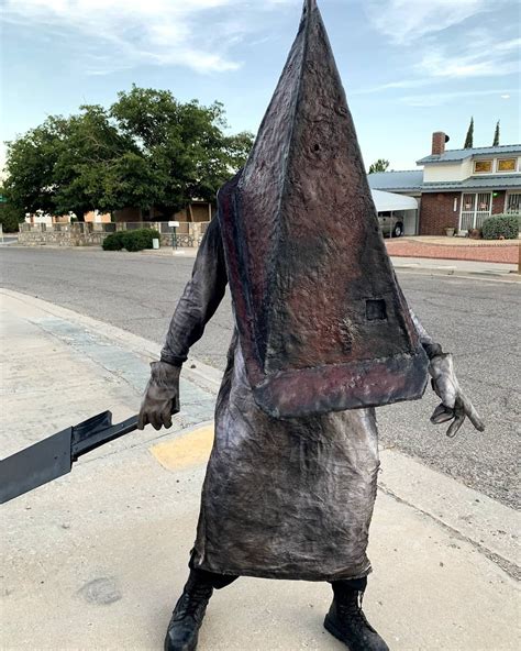 Pyramid Head Helmet Costume Ideas