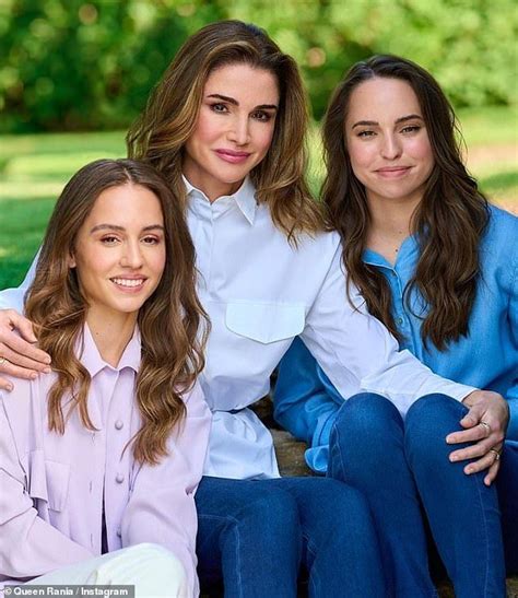 Queen Rania with her kids at a charity event