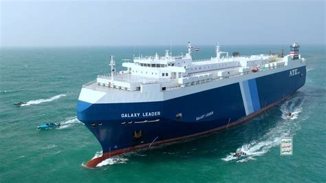 Ships passing through the Suez Canal