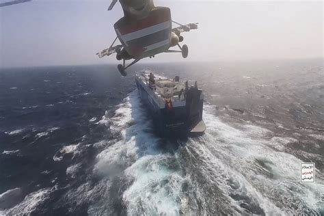 Ships passing through the Suez Canal