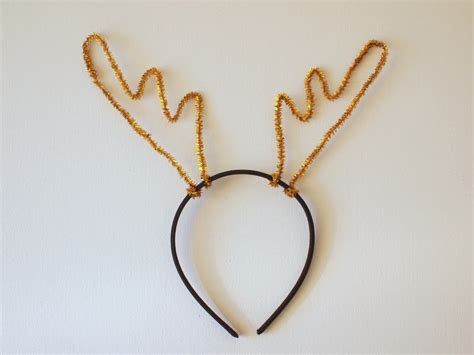 Reindeer Headband with Pipe Cleaners