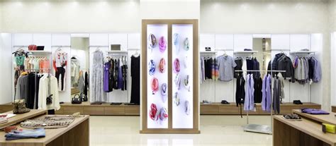 Retail Manager Visual Merchandising