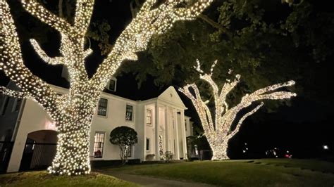 River Oaks Christmas Lights Walk