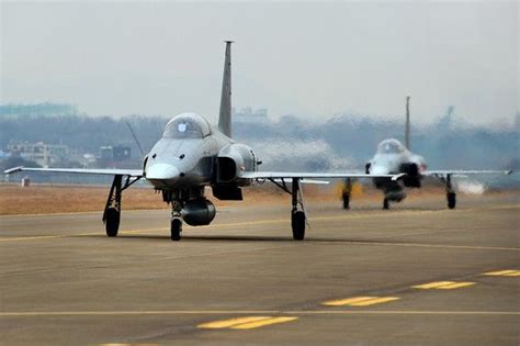 ROKAF F-5E in flight